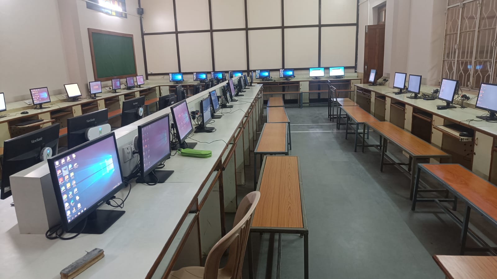 lab_photo_1